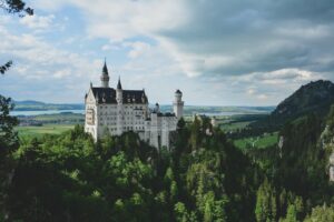 德国旅游花费大揭秘：探究德国旅游费用究竟有多少？ (Translation: Revealing the Costs of Visiting Germany: Exploring How Much It Really Costs to Travel to Germany)