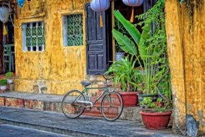 越南旅游费用大揭秘：探究游览越南的开销 (Translation: Revealing the Cost of Visiting Vietnam: Exploring the Expenses of Traveling to Vietnam)